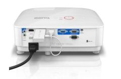 BENQ TH671ST 3000 ANSI Lümen 1080p (1920×1080) Full HD DLP Kısa Mesafe (Short‑Throw) 0,69–0,83:1 5W Speaker 16 ms Giriş Gecikmesi 2×HDMI / VGA Projektör