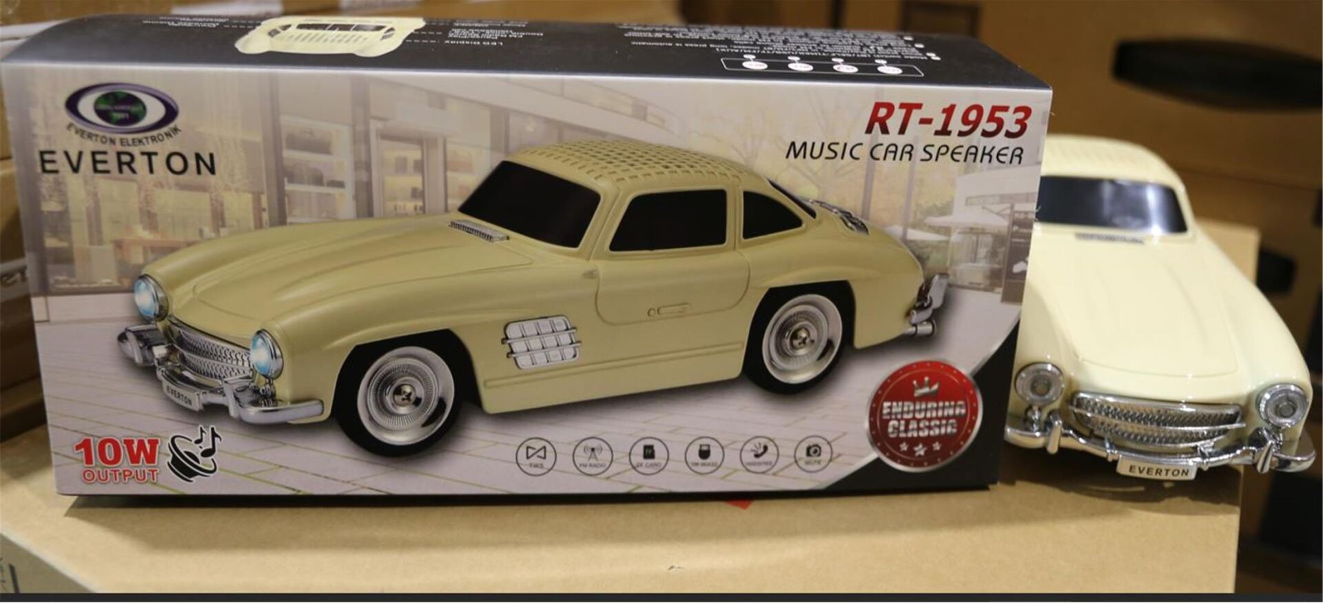 Everton RT-1953 Bej Nostaljik Araba Tasarımlı Bluetooth/FM/USB/TF/AUX Taşınabilir Şarjlı Radyo