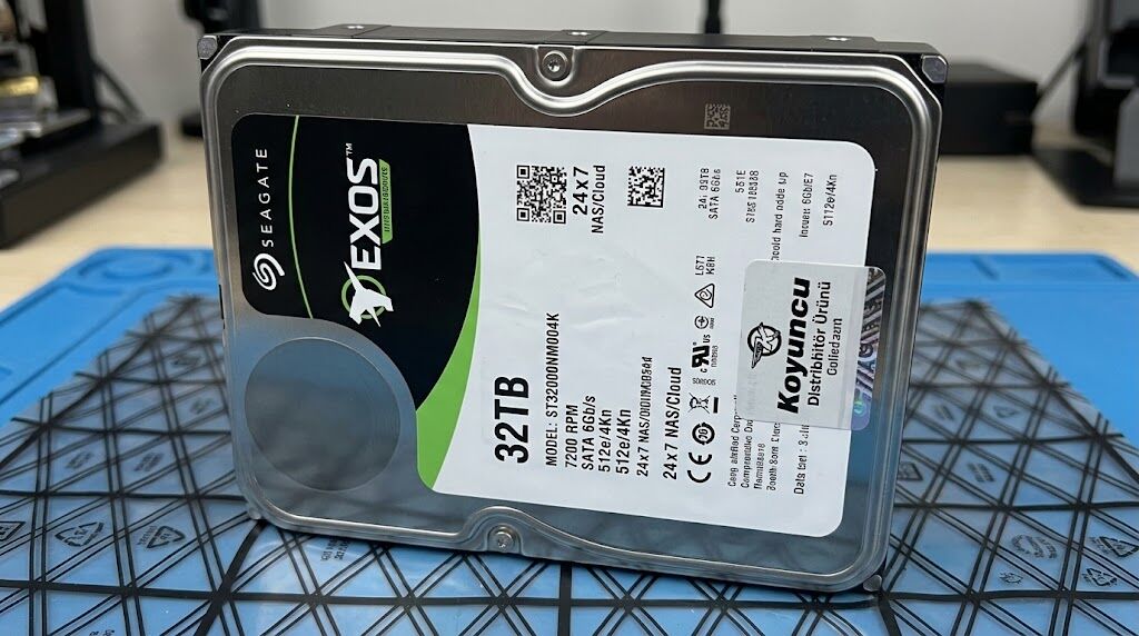Seagate 32Tb Exos ST32000NM004K 7200Rpm 512e-4Kn 6Gbit-sn 7-24 Nas (Koyuncu Distribitör Ürünü)
