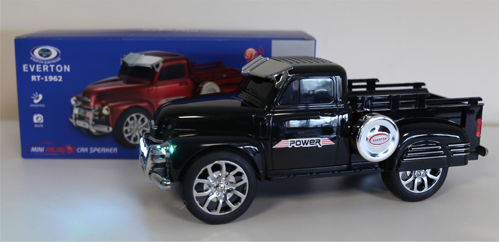 EVERTON RT-1962 Siyah Arabalı Bluetooth FM-USB-TF-AUX Şarjlı Nostaljik Radyo