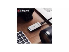 Kingston 4TB XS2000 SXS2000‑4000G USB 3.2 Gen 2×2 Type‑C 2 000 MB/s Okuma & Yazma Metal‑Plastik Gövde IP55 Gri Portatif SSD, 5 Yıl Garantili