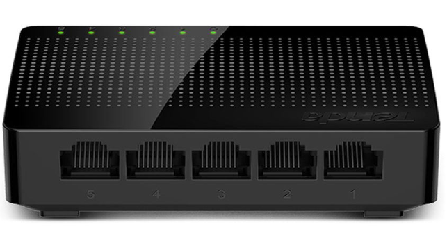 Tenda SG105 5x Gigabit Ethernet Port 10/100/1000 Mbps Unmanaged Desktop Switch Plug and Play Metal Kasa Enerji Tasarruflu Switch